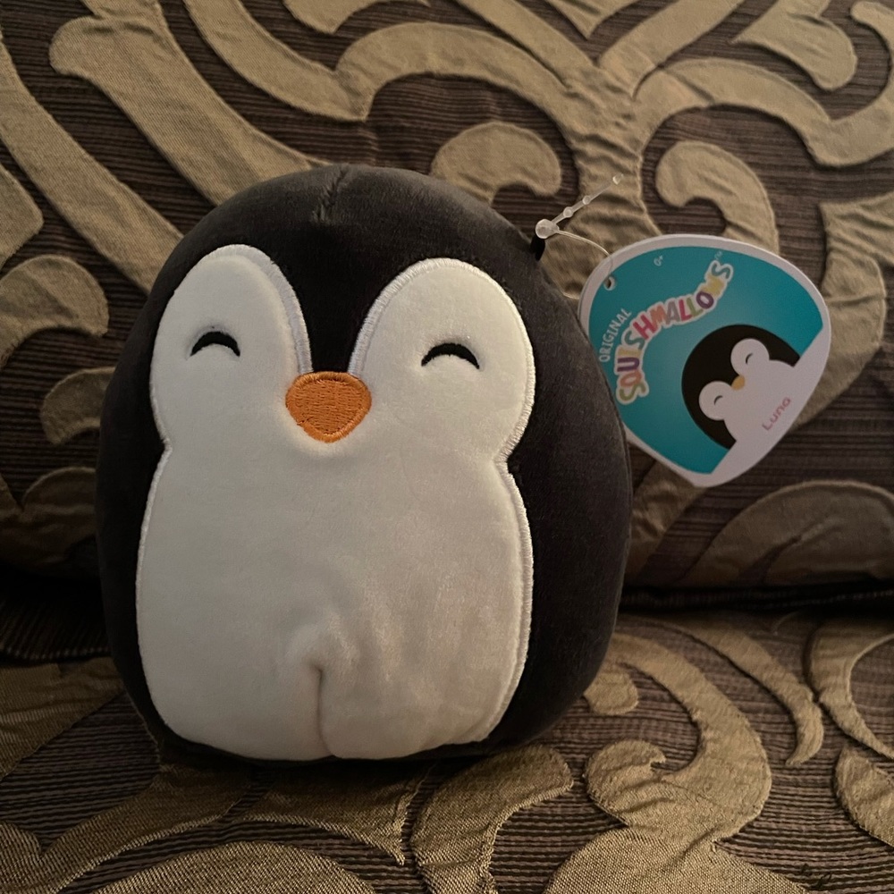 Luna Squishmallow 5”